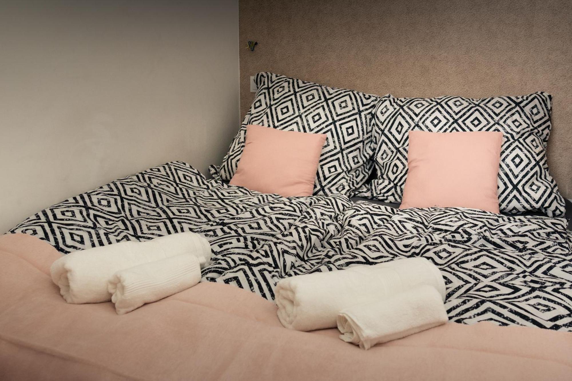 Premium Apartment By The Danube With Ac Budapeşte Dış mekan fotoğraf